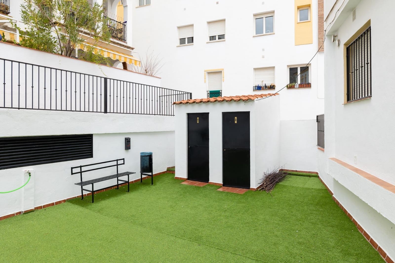 2 bedroom Flat for sale in Cenes de la Vega with pool - € 122,900 (Ref: 9476184)