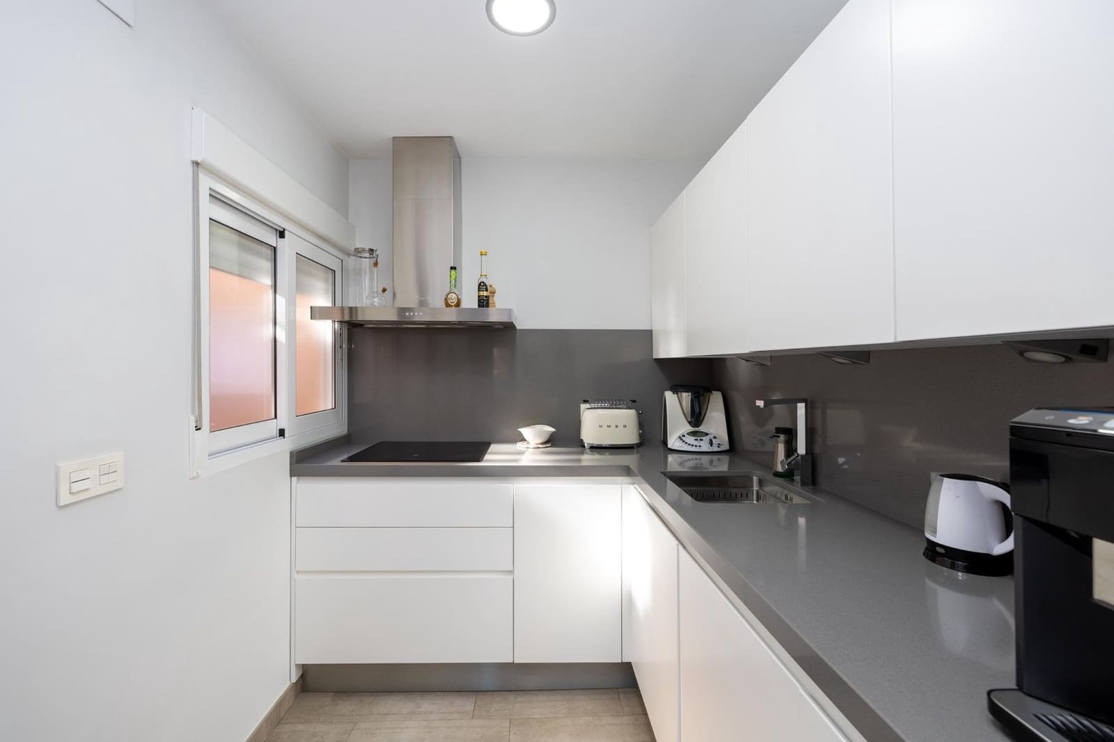 2 slaapkamer Penthouse te koop in Granada stad met garage - € 569.000 (Ref: 9481327)