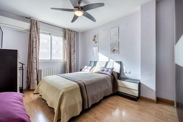 Piso de 3 habitaciones en Granada ciudad en venta con garaje - 249.500 € (Ref: 9482154)