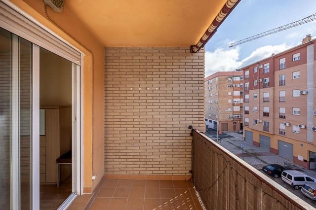Piso de 3 habitaciones en Granada ciudad en venta con garaje - 249.500 € (Ref: 9482154)