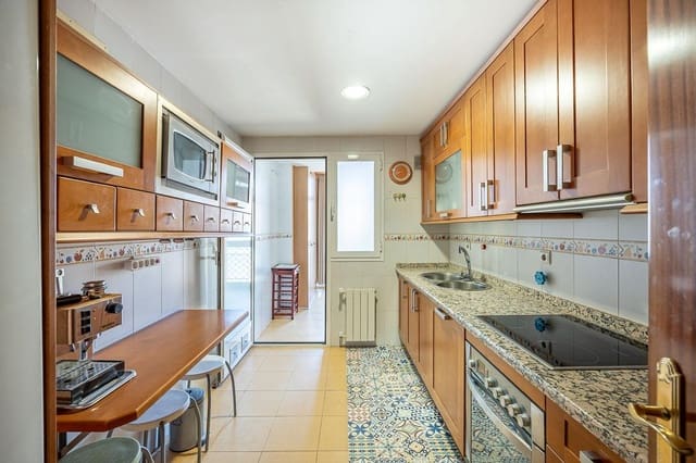 Piso de 3 habitaciones en Granada ciudad en venta con garaje - 249.500 € (Ref: 9482154)