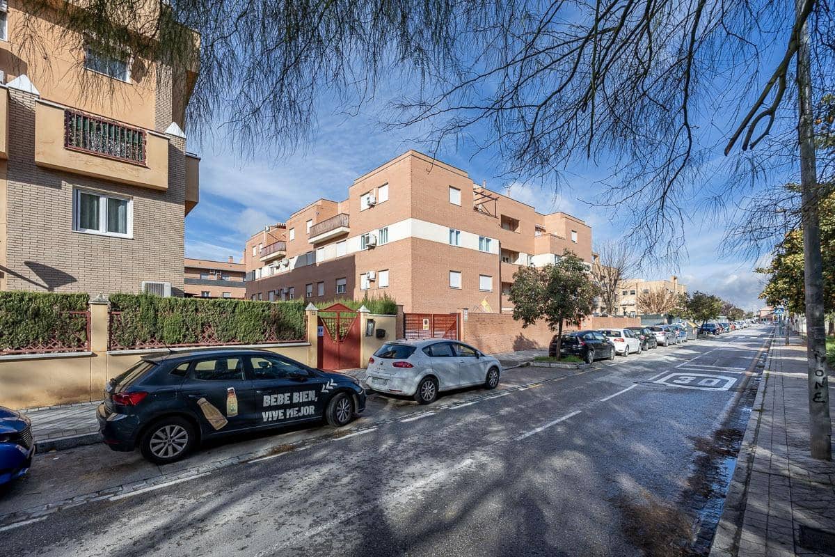 3 bedroom Flat for sale in Granada city with garage - € 249,500 (Ref: 9482154)