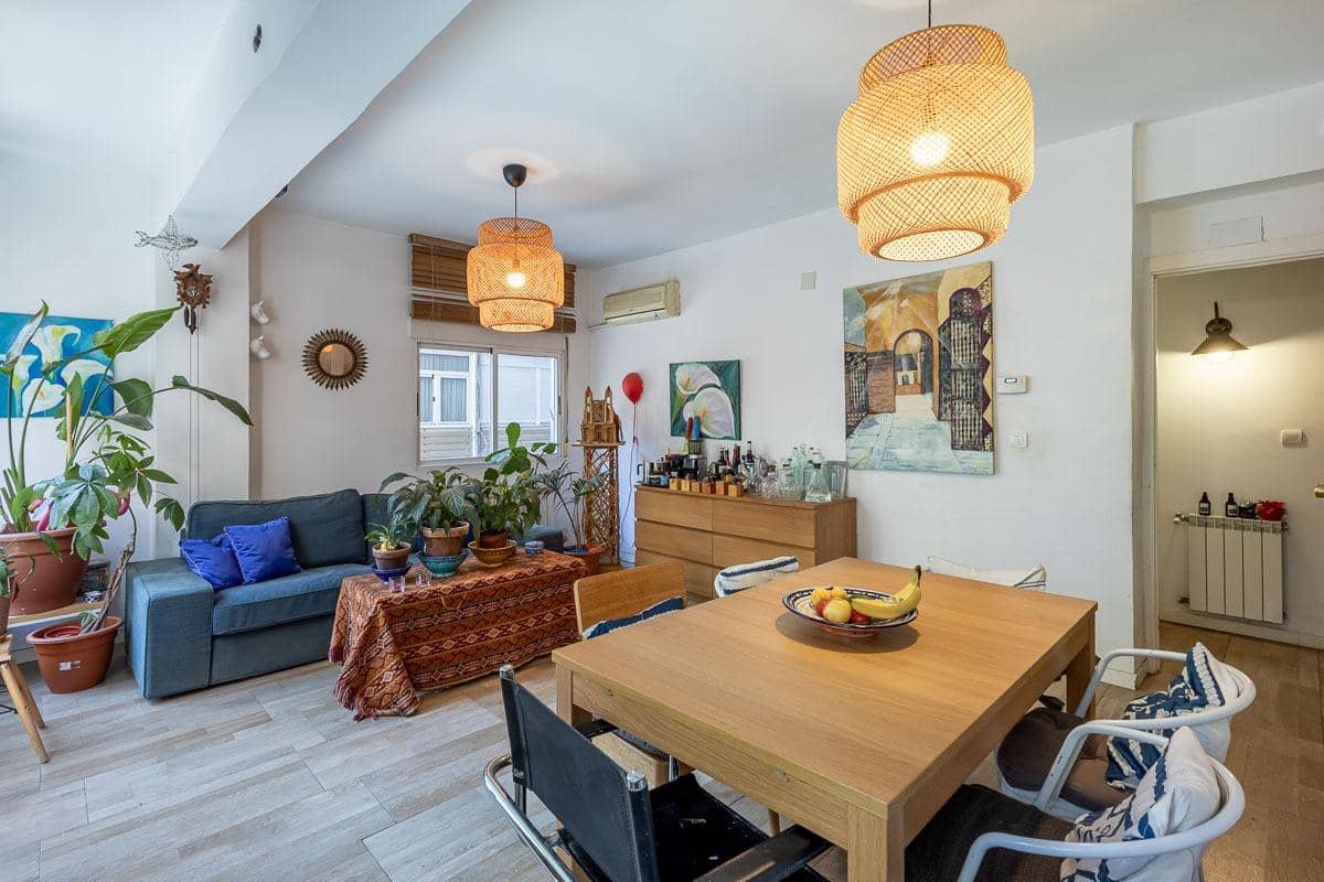 3 bedroom Flat for sale in Granada city - € 310,000 (Ref: 9482155)