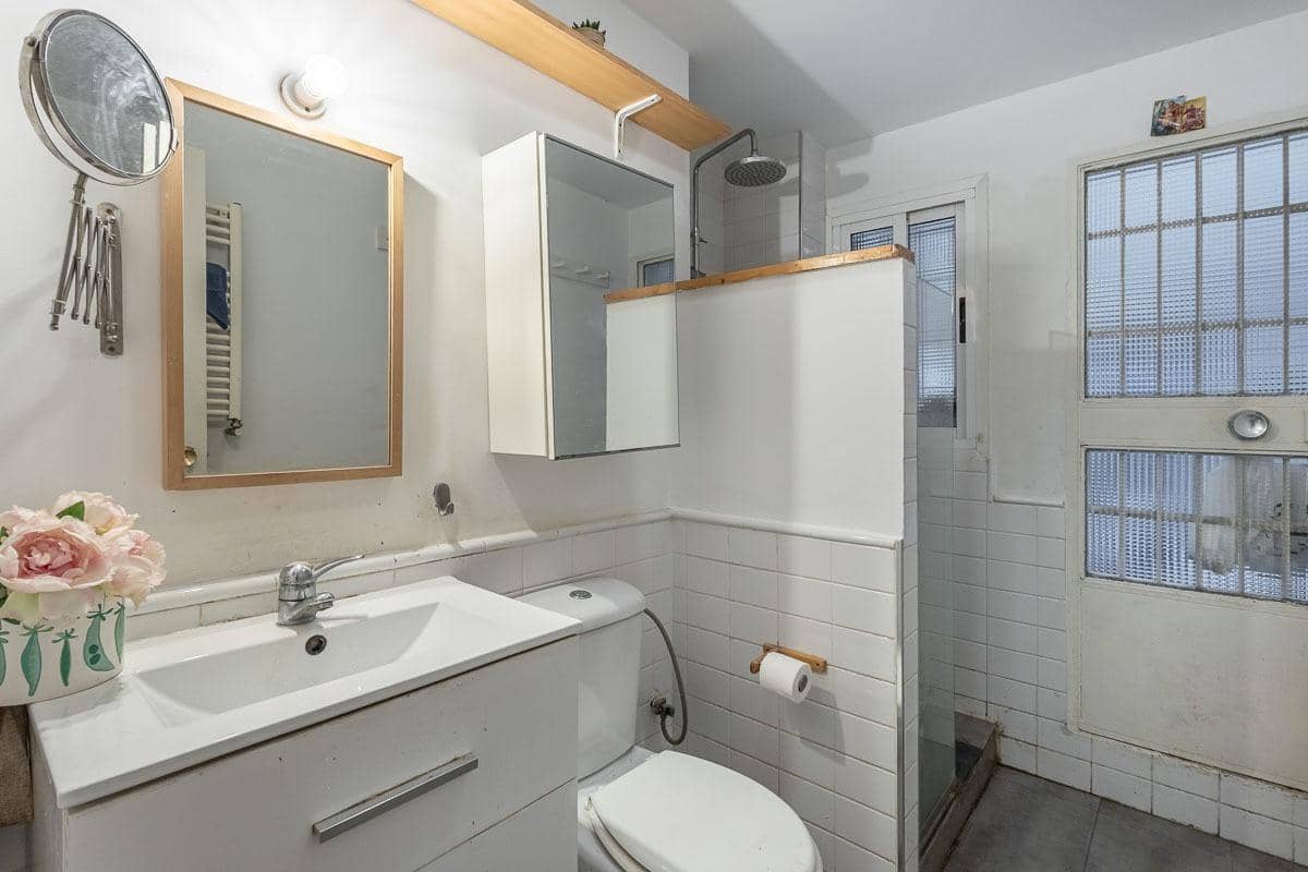 3 bedroom Flat for sale in Granada city - € 310,000 (Ref: 9482155)