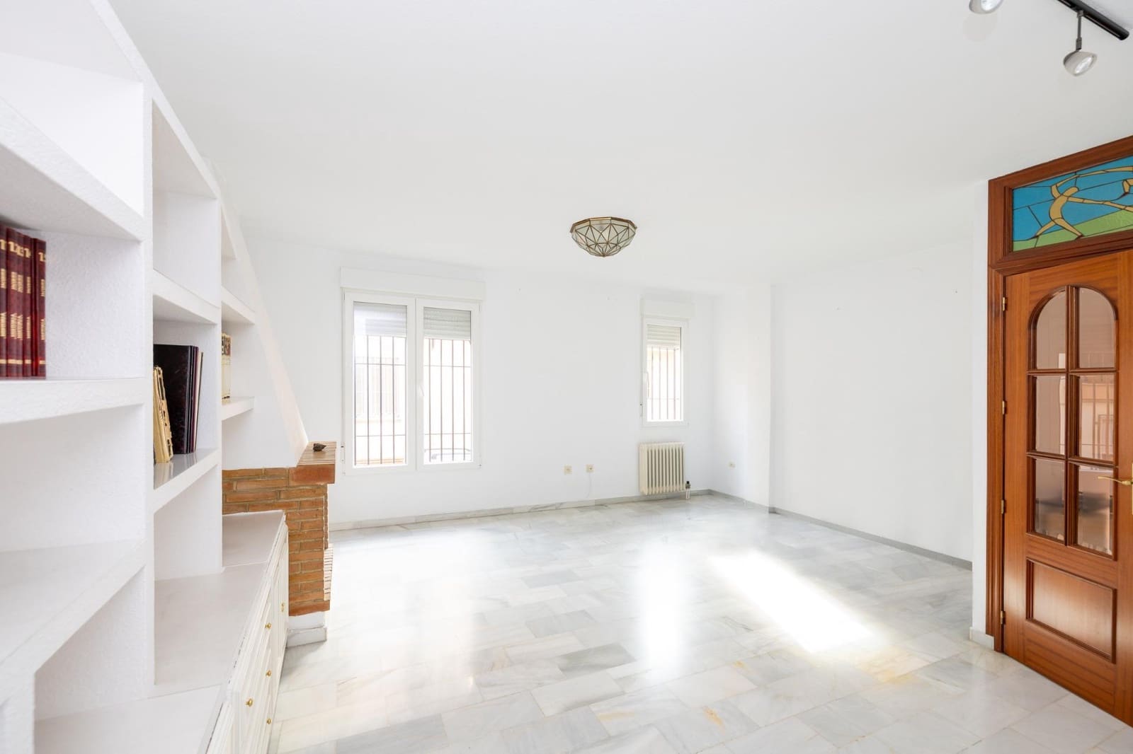 4 bedroom Terraced Villa for sale in Maracena with garage - € 260,000 (Ref: 9482157)