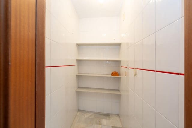 4 makuuhuone Rivitalo myytävänä paikassa Maracena mukana 
autotalli - 260 000 € (Ref: 9482157)