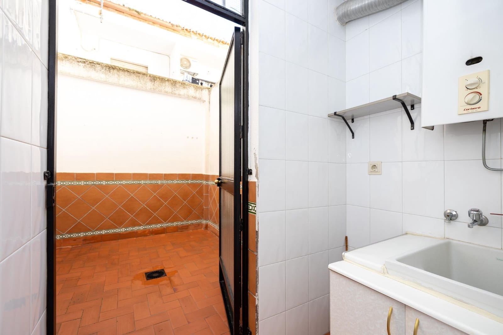 4 bedroom Terraced Villa for sale in Maracena with garage - € 260,000 (Ref: 9482157)