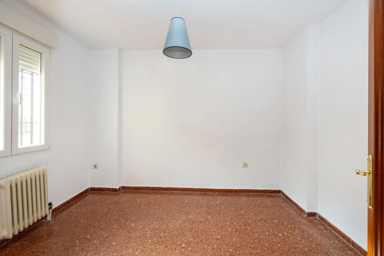 4 bedroom Terraced Villa for sale in Maracena with garage - € 260,000 (Ref: 9482157)