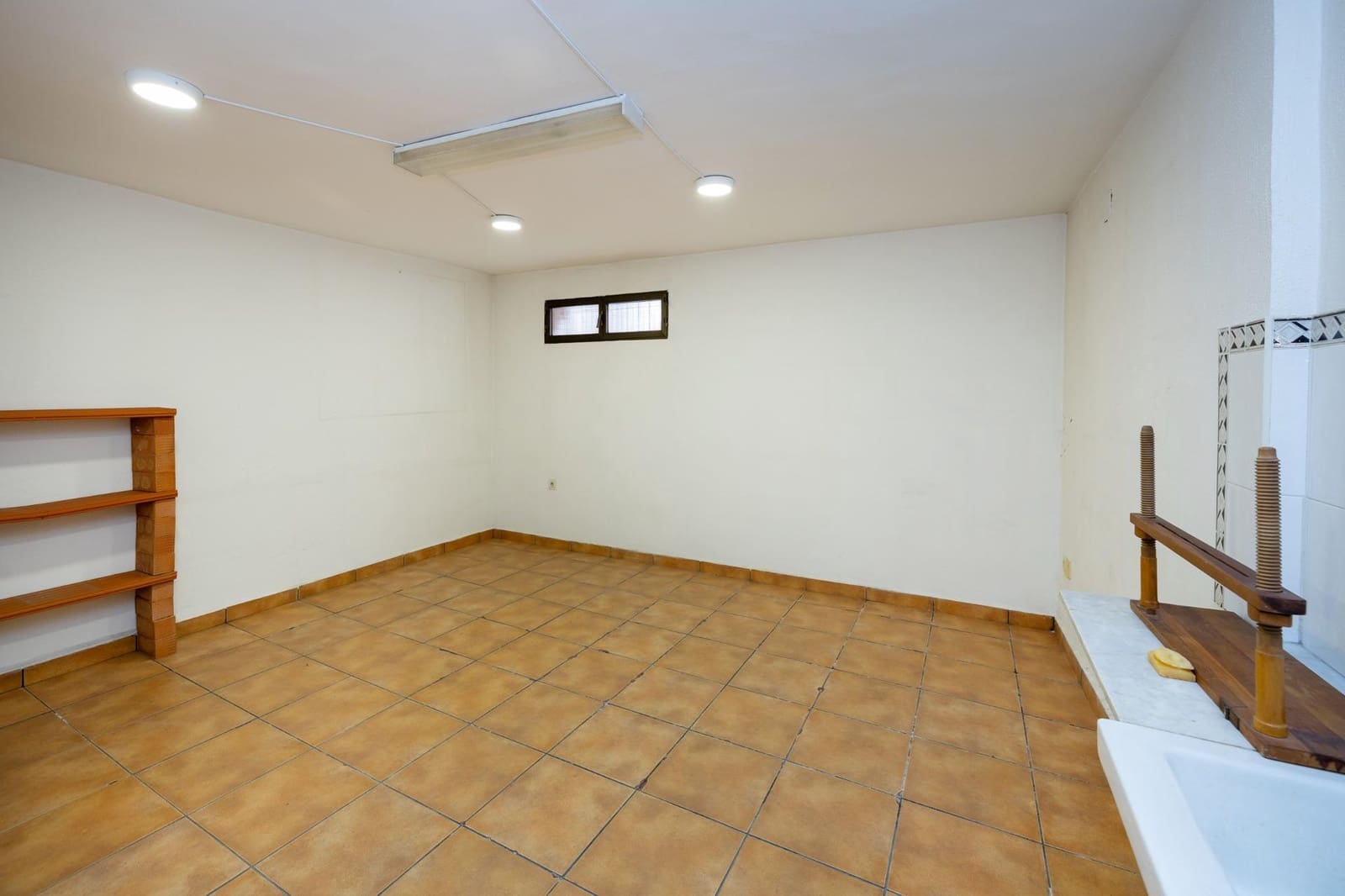 4 bedroom Terraced Villa for sale in Maracena with garage - € 260,000 (Ref: 9482157)