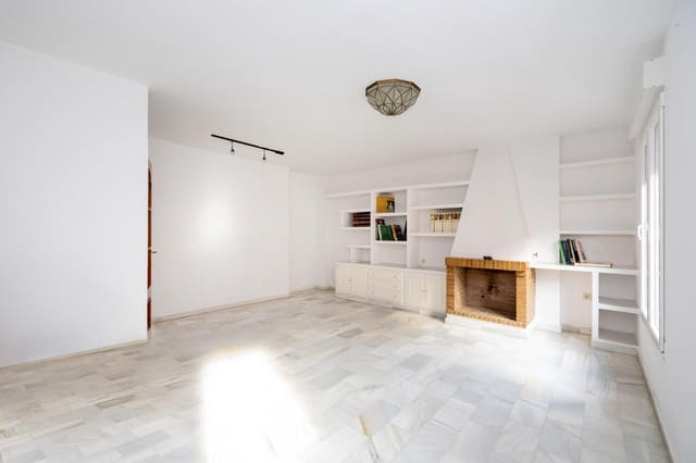 4 makuuhuone Rivitalo myytävänä paikassa Maracena mukana 
autotalli - 260 000 € (Ref: 9482157)