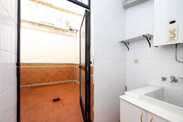 4 makuuhuone Rivitalo myytävänä paikassa Maracena mukana 
autotalli - 260 000 € (Ref: 9482157)