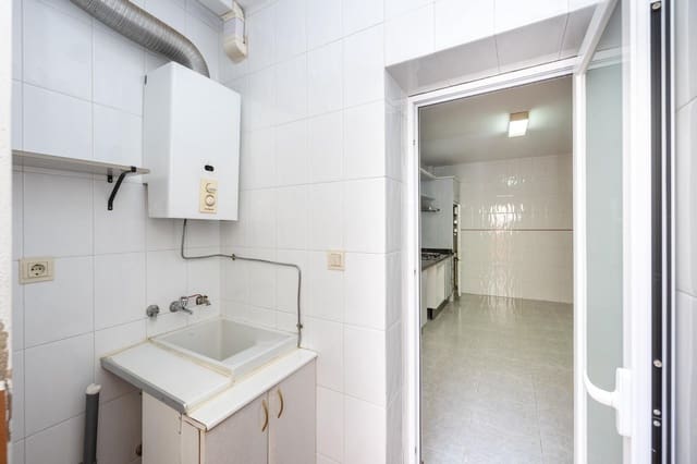 4 makuuhuone Rivitalo myytävänä paikassa Maracena mukana 
autotalli - 260 000 € (Ref: 9482157)