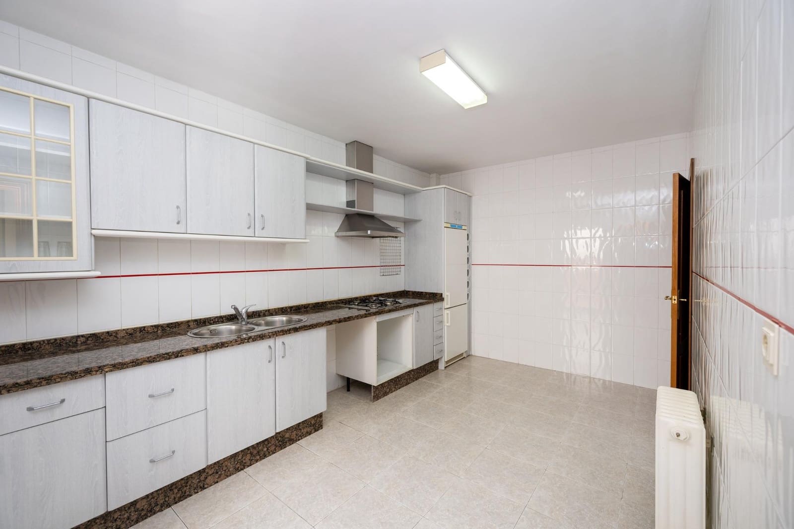 4 bedroom Terraced Villa for sale in Maracena with garage - € 260,000 (Ref: 9482157)