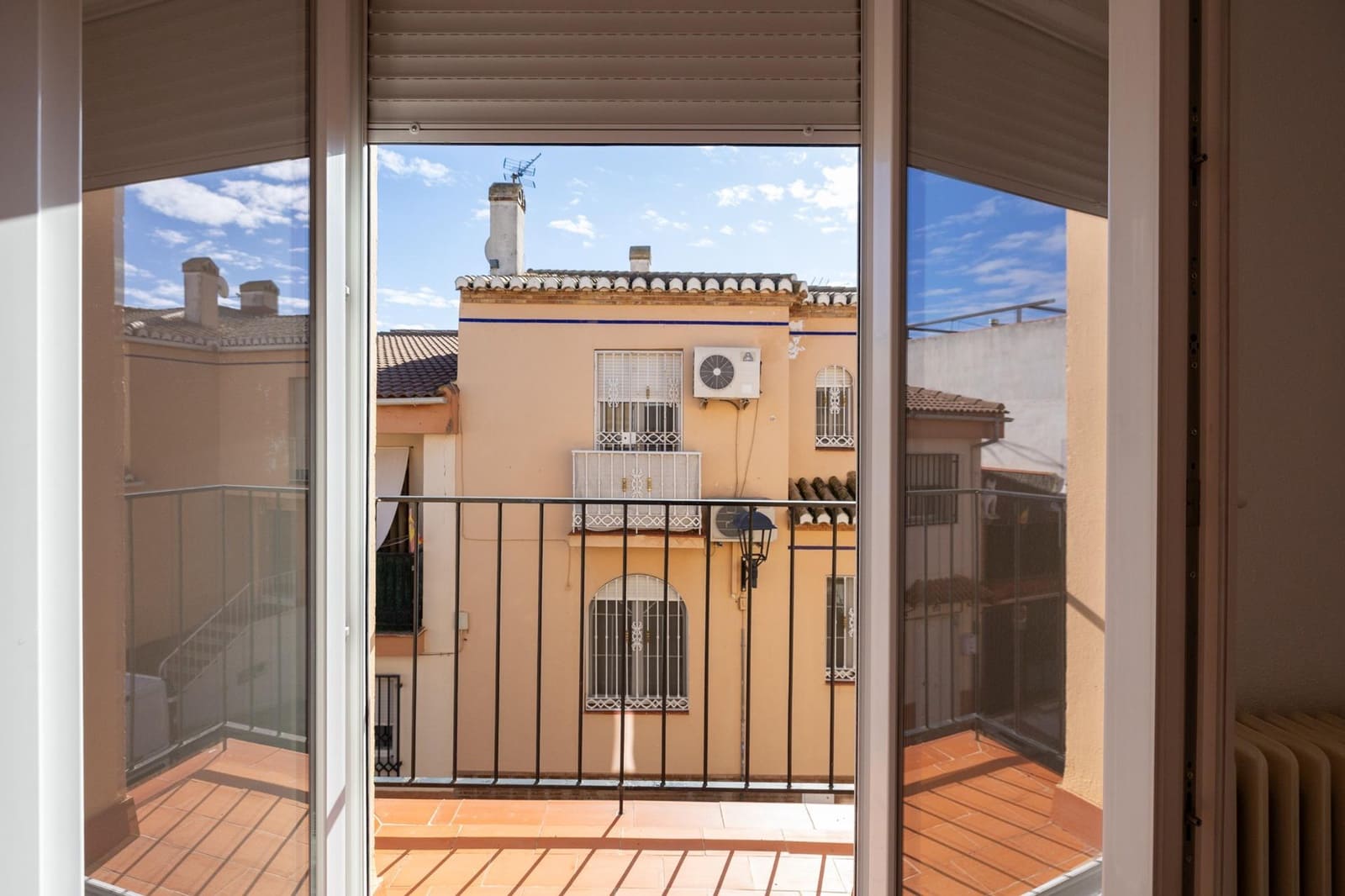 4 bedroom Terraced Villa for sale in Maracena with garage - € 260,000 (Ref: 9482157)