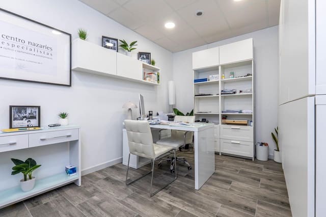 9 slaapkamer Commercieel te koop in Padul - € 224.900 (Ref: 9488414)