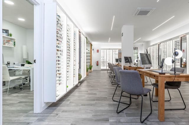 9 slaapkamer Commercieel te koop in Padul - € 224.900 (Ref: 9488414)