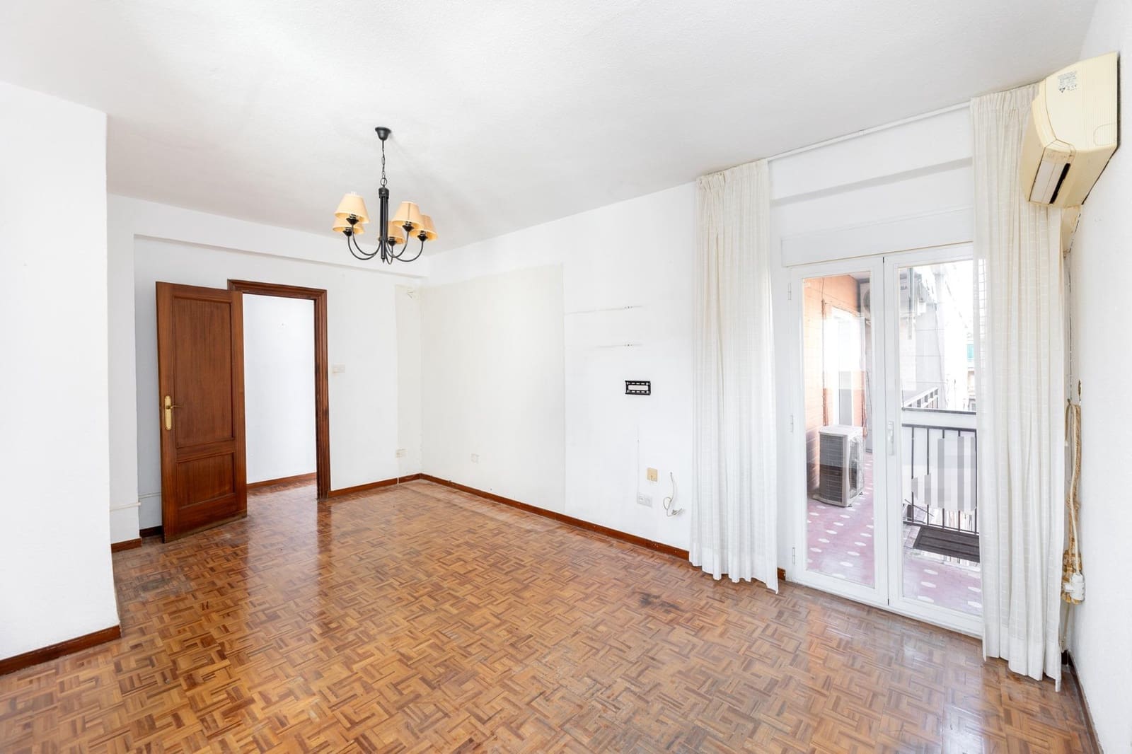 3 bedroom Flat for sale in Granada city - € 370,000 (Ref: 9488416)