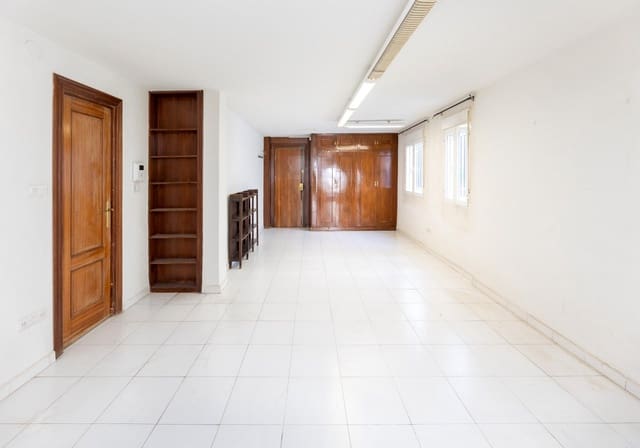 3 bedroom Flat for sale in Granada city - € 370,000 (Ref: 9488416)