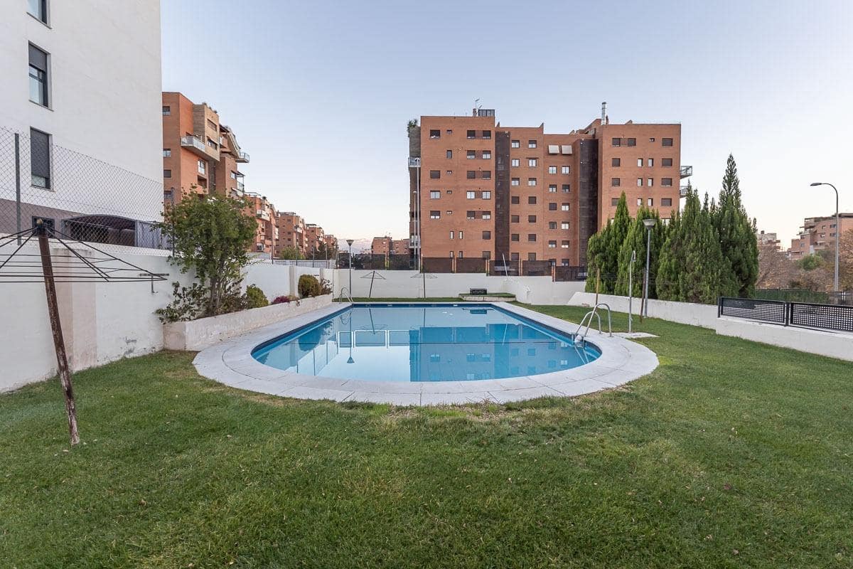 2 soveværelse Lejlighed til salg i Granada by med swimmingpool - € 320.000 (Ref: 9488418)