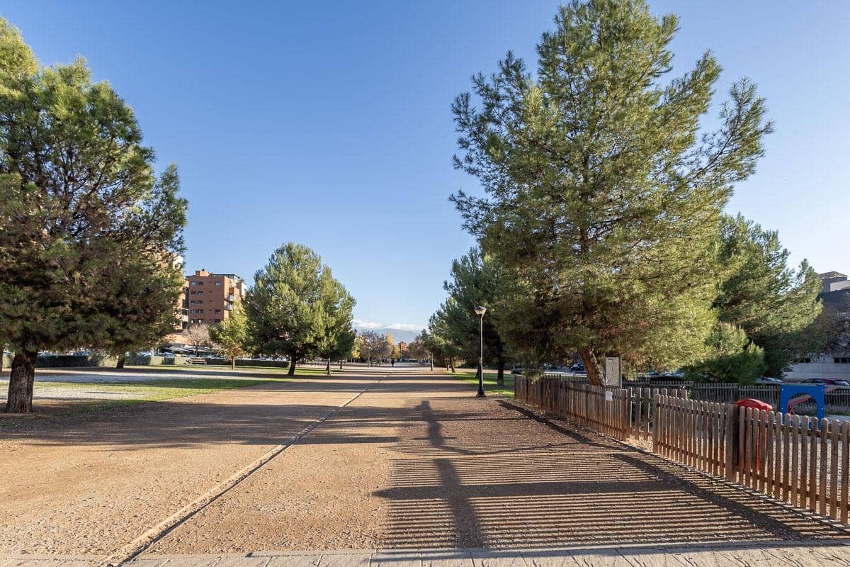 2 soveværelse Lejlighed til salg i Granada by med swimmingpool - € 320.000 (Ref: 9488418)