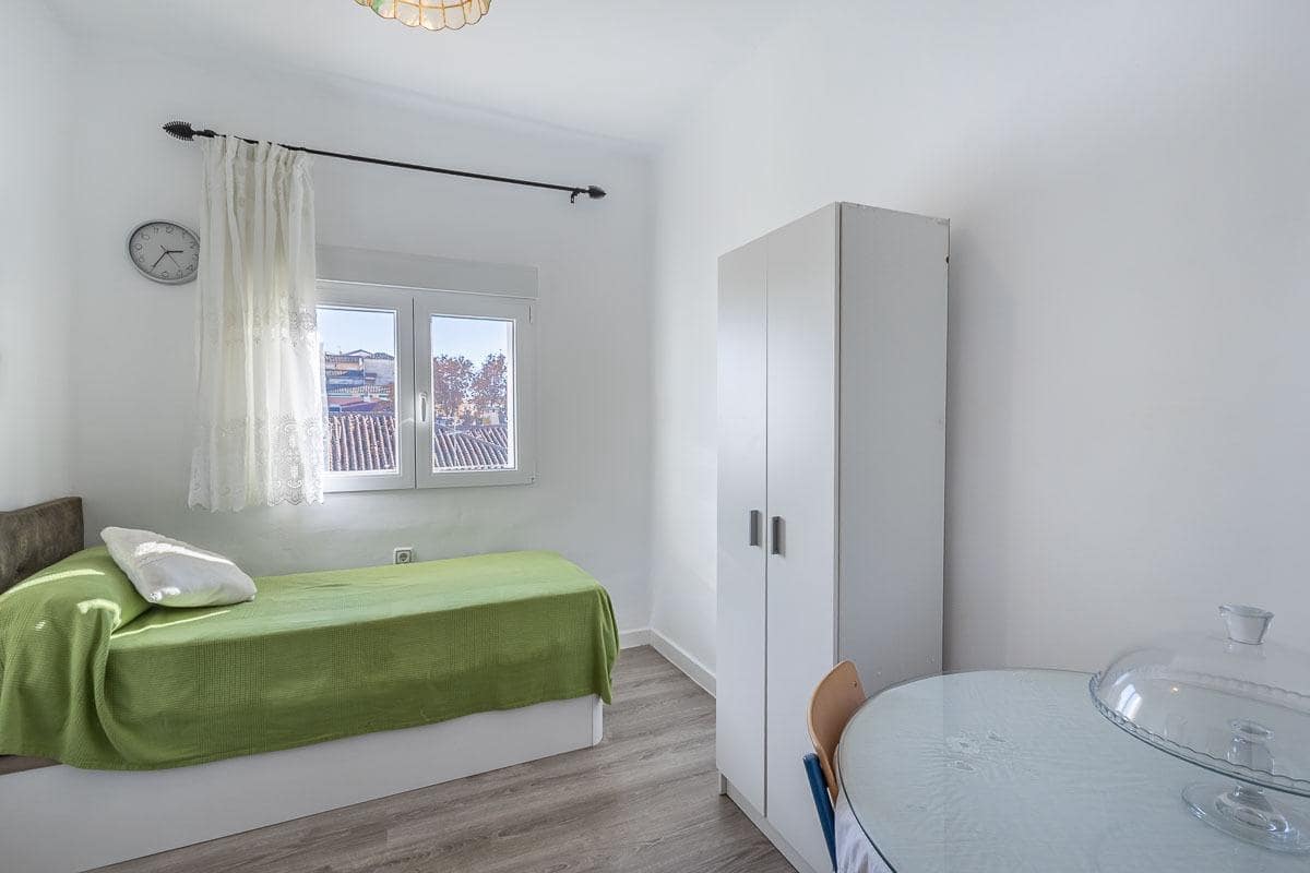 3 bedroom Flat for sale in Granada city - € 169,900 (Ref: 9491719)