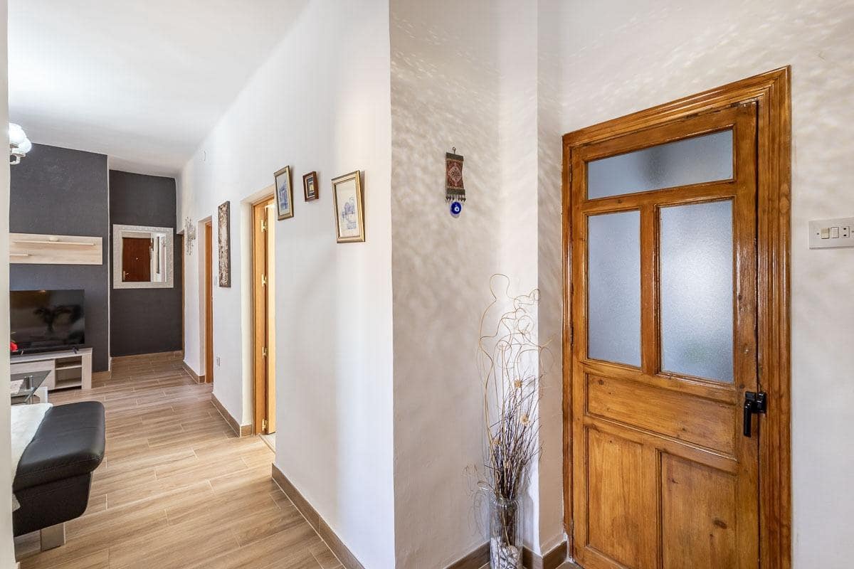 3 bedroom Flat for sale in Granada city - € 169,900 (Ref: 9491719)