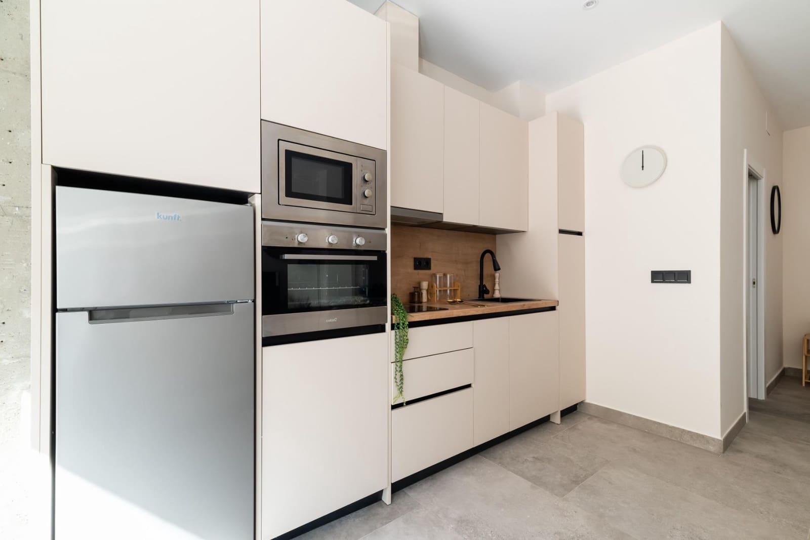 Piso de 1 habitación en Granada ciudad en venta - 145.000 € (Ref: 9491720)