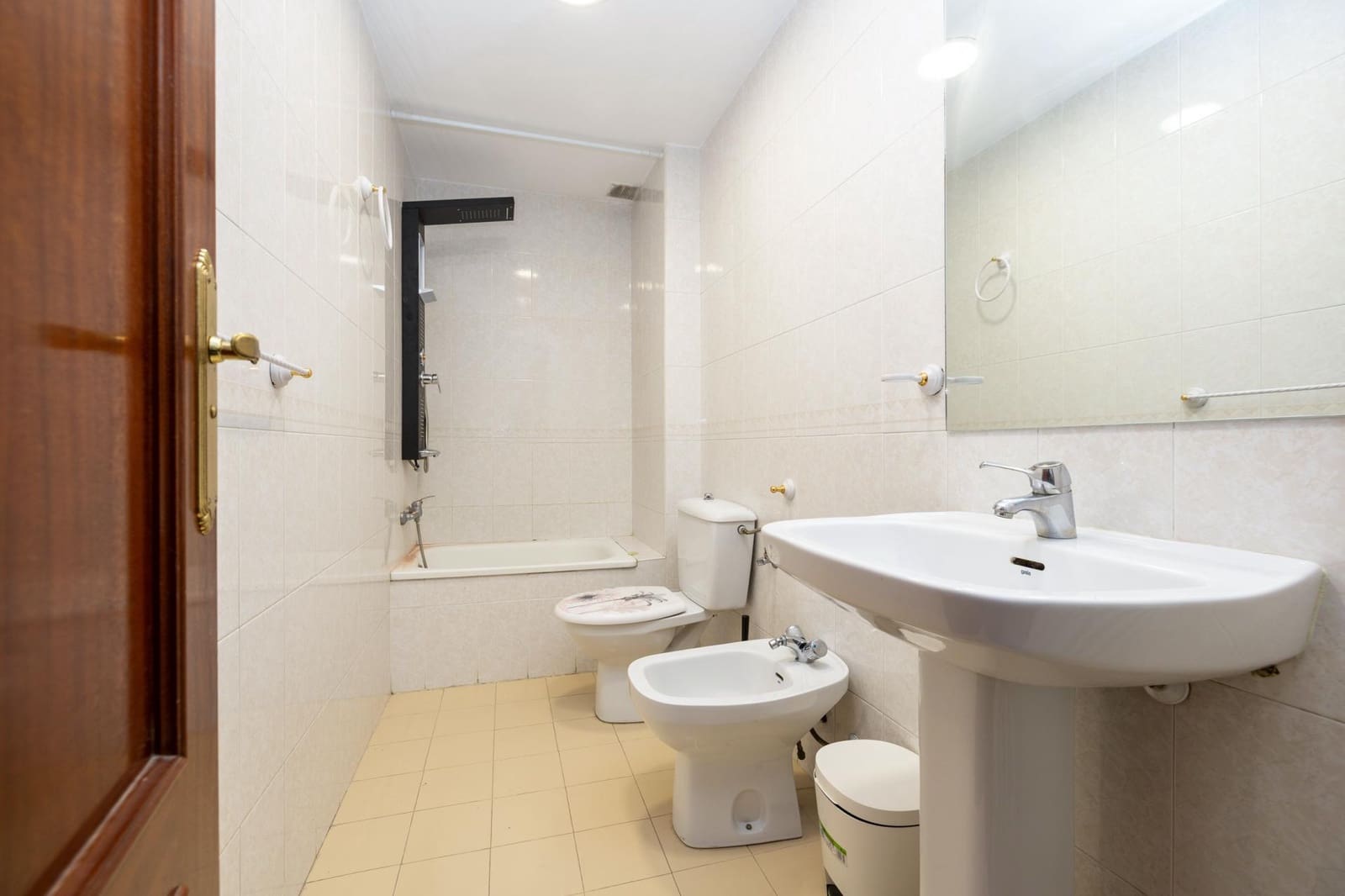 4 bedroom Flat for sale in Granada city - € 319,000 (Ref: 9491724)