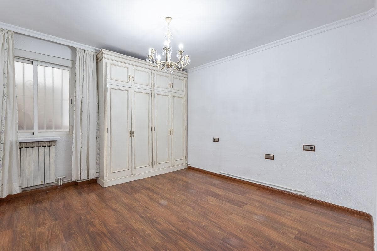 3 soveværelse Lejlighed til salg i Granada by - € 375.000 (Ref: 9496430)