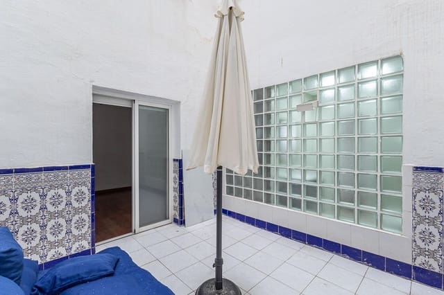 3 soveværelse Lejlighed til salg i Centro, Granada by - € 375.000 (Ref: 9496430)