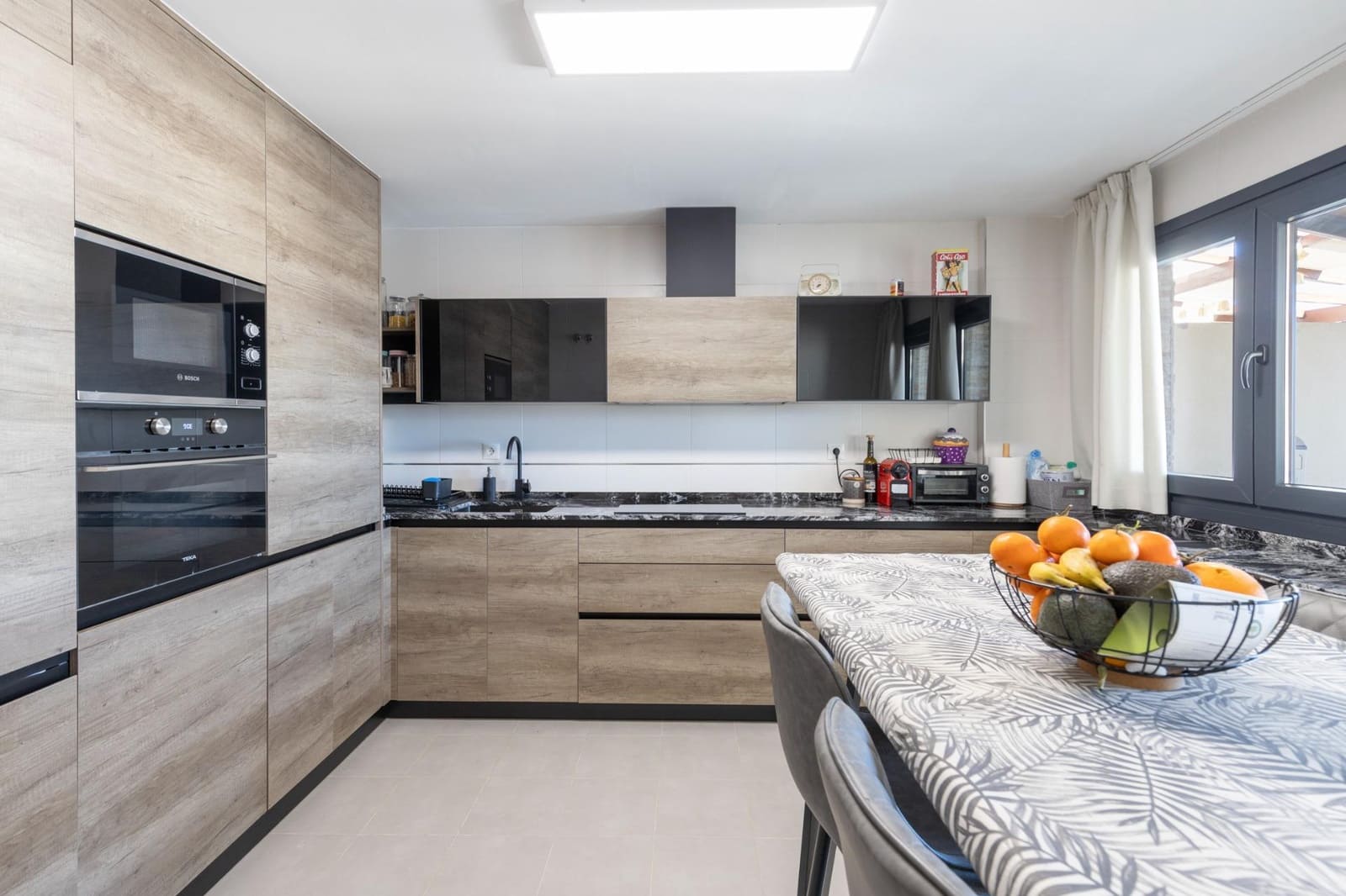 4 soveværelse Rækkehus til salg i Las Gabias med swimmingpool garage - € 299.000 (Ref: 9496431)