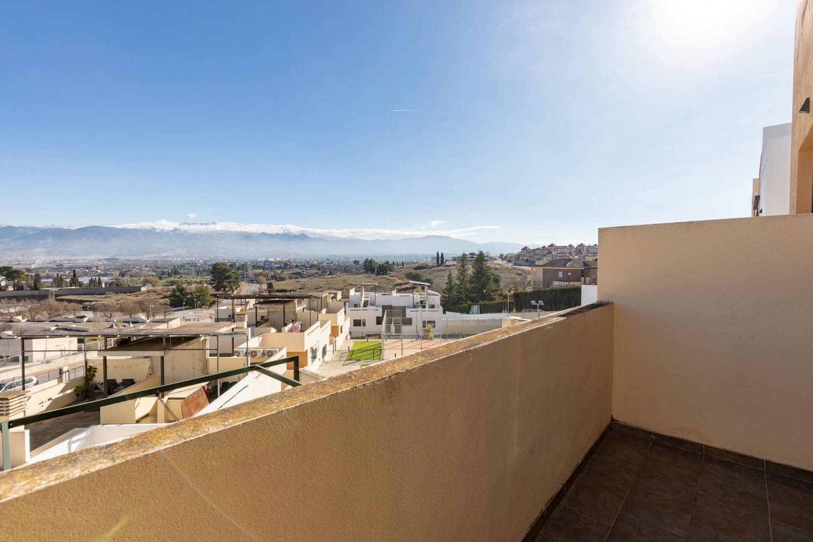 4 soveværelse Rækkehus til salg i Las Gabias med swimmingpool garage - € 299.000 (Ref: 9496431)