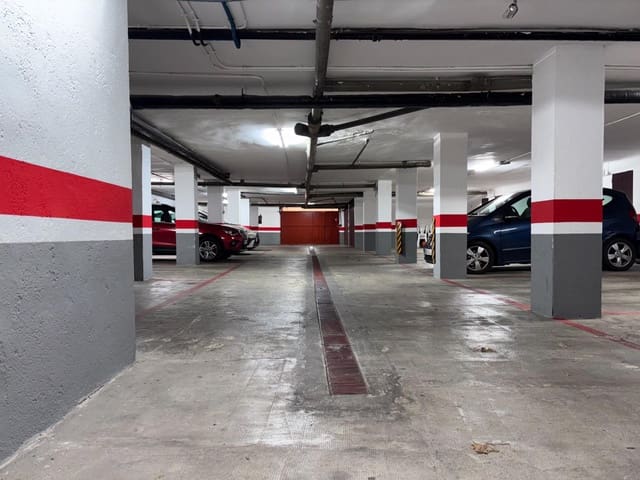 Garagem para venda em Granada cidade - 40 000 € (Ref: 9496432)