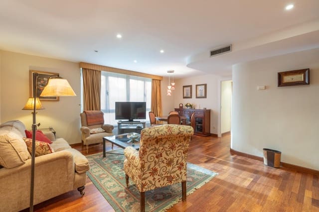 3 soveværelse Lejlighed til salg i Centro, Granada by - € 420.000 (Ref: 9496433)