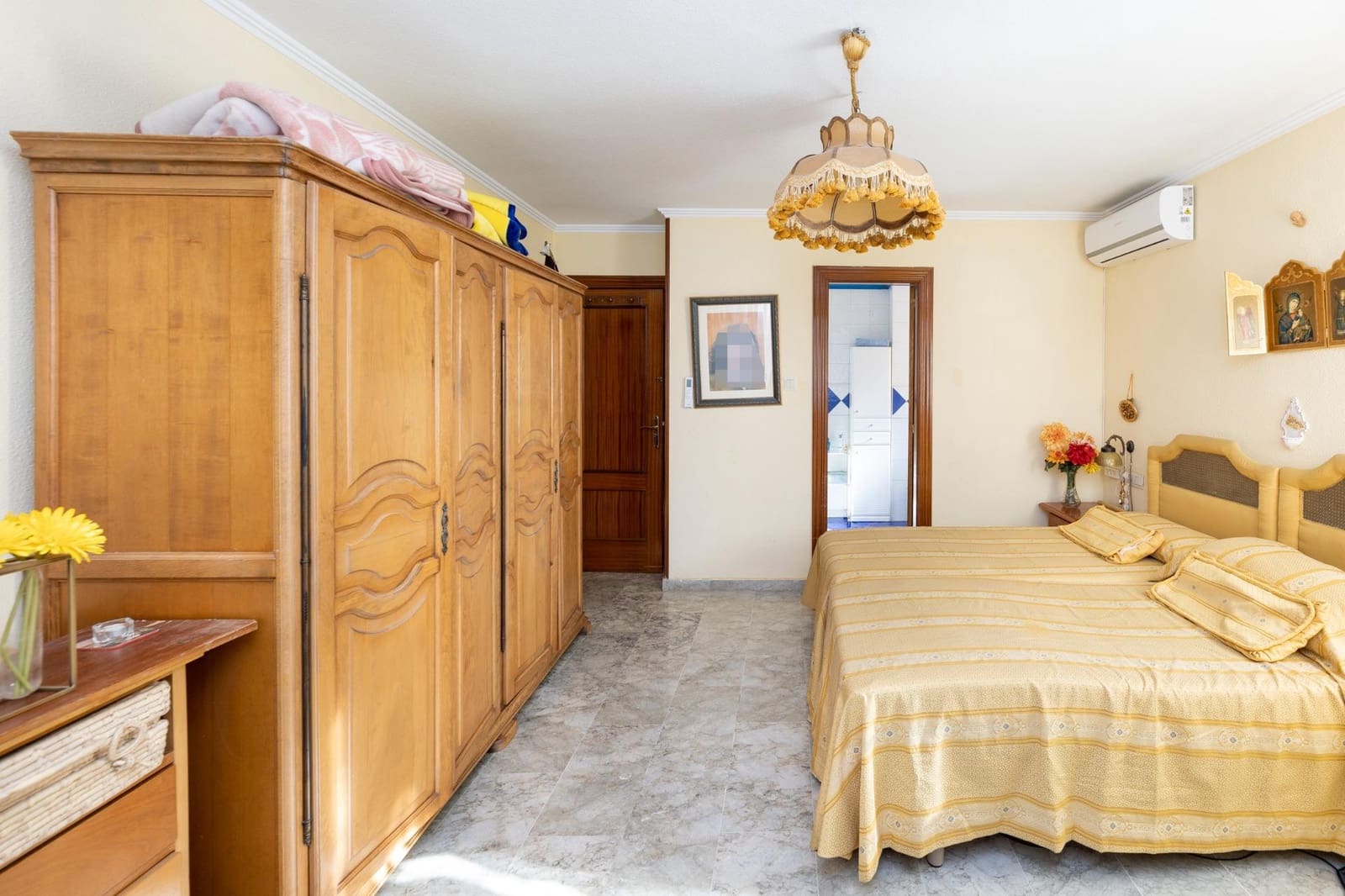 5 bedroom Villa for sale in Albolote with pool garage - € 329,000 (Ref: 9496434)