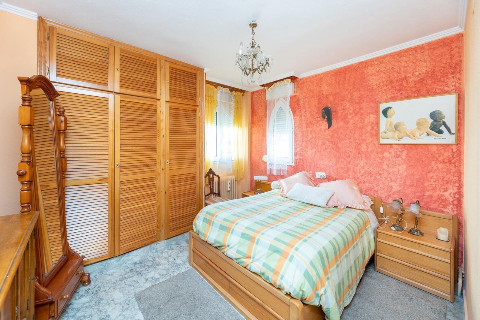 5 bedroom Villa for sale in Albolote with pool garage - € 329,000 (Ref: 9496434)