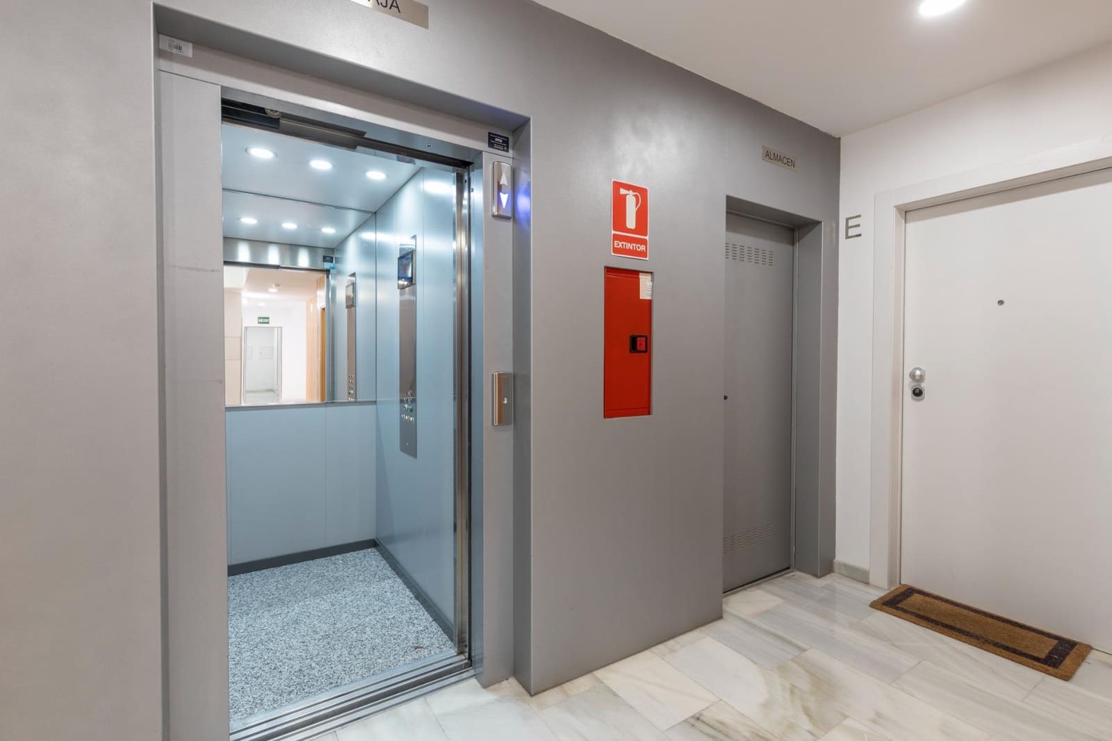 3 soverom Leilighet til salgs i Granada by med svømmebasseng garasje - € 324 900 (Ref: 9497580)