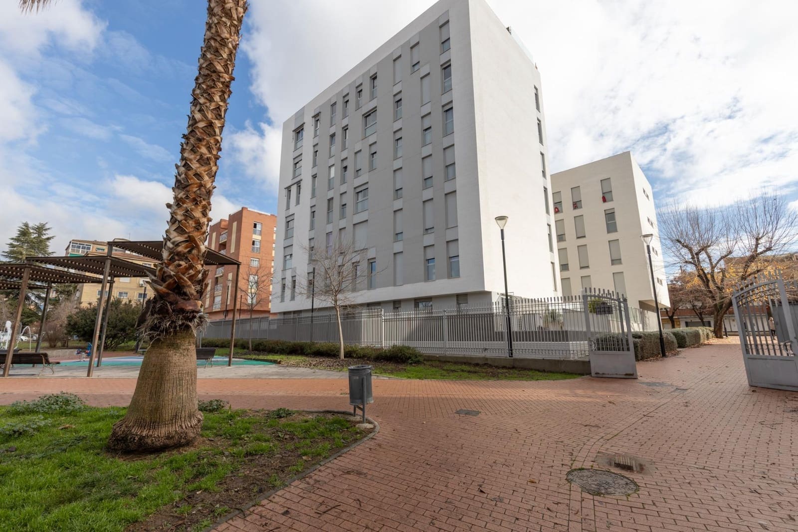 3 soverom Leilighet til salgs i Granada by med svømmebasseng garasje - € 324 900 (Ref: 9497580)