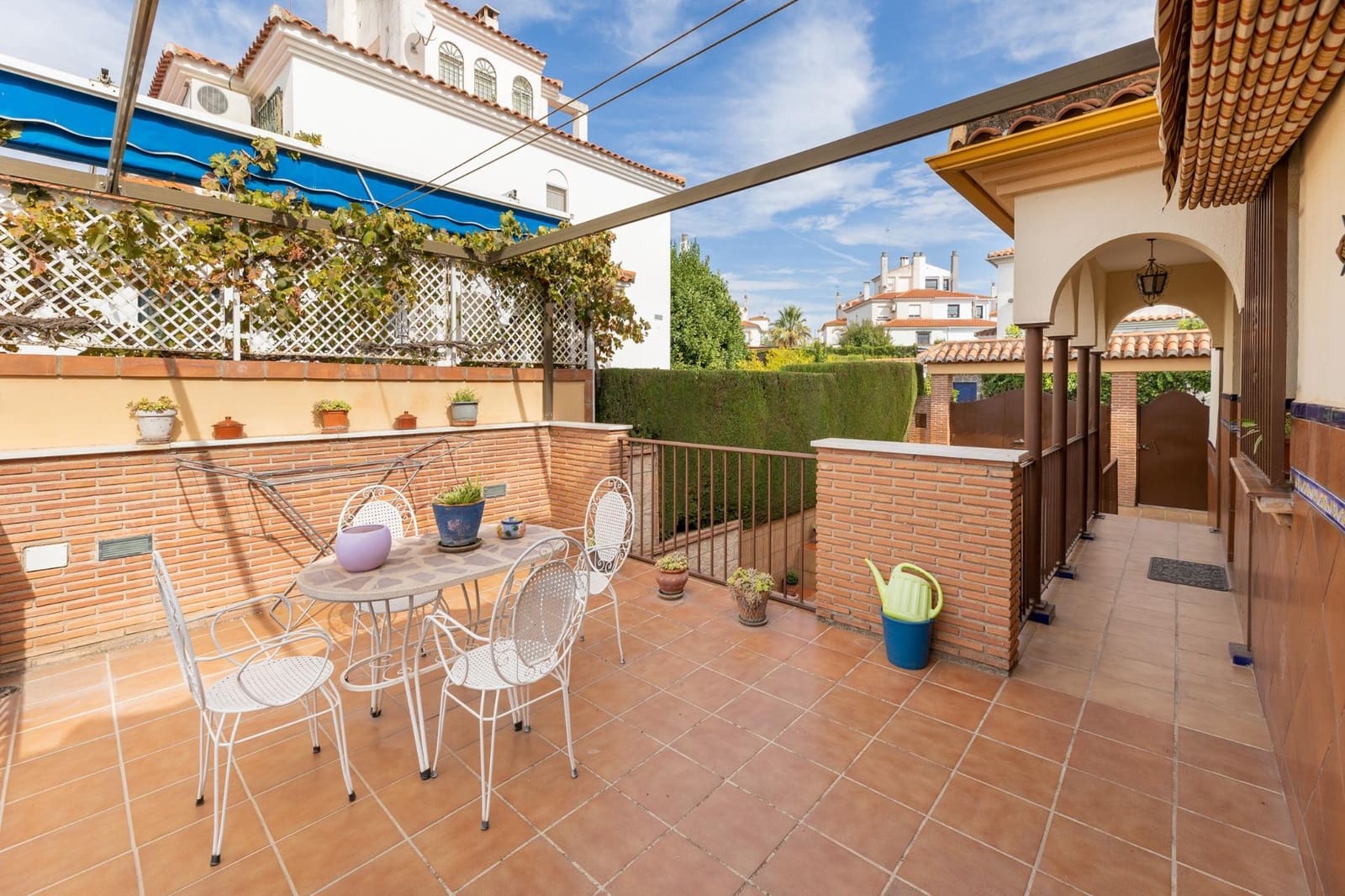 4 bedroom Terraced Villa for sale in Peligros with pool garage - € 395,000 (Ref: 9502661)