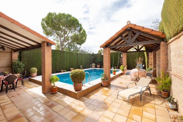 4 bedroom Terraced Villa for sale in Peligros with pool garage - € 395,000 (Ref: 9502661)