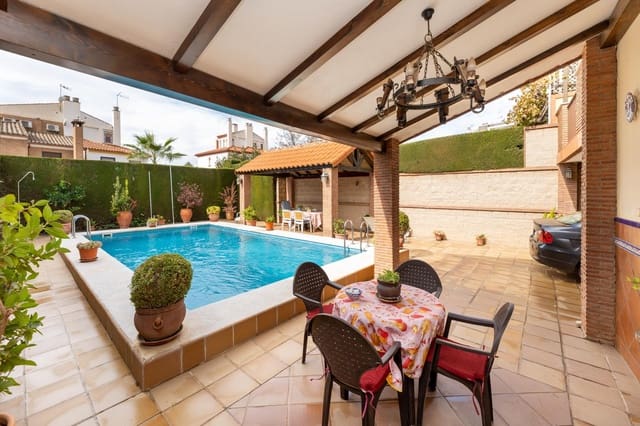 4 bedroom Terraced Villa for sale in Peligros with pool garage - € 395,000 (Ref: 9502661)