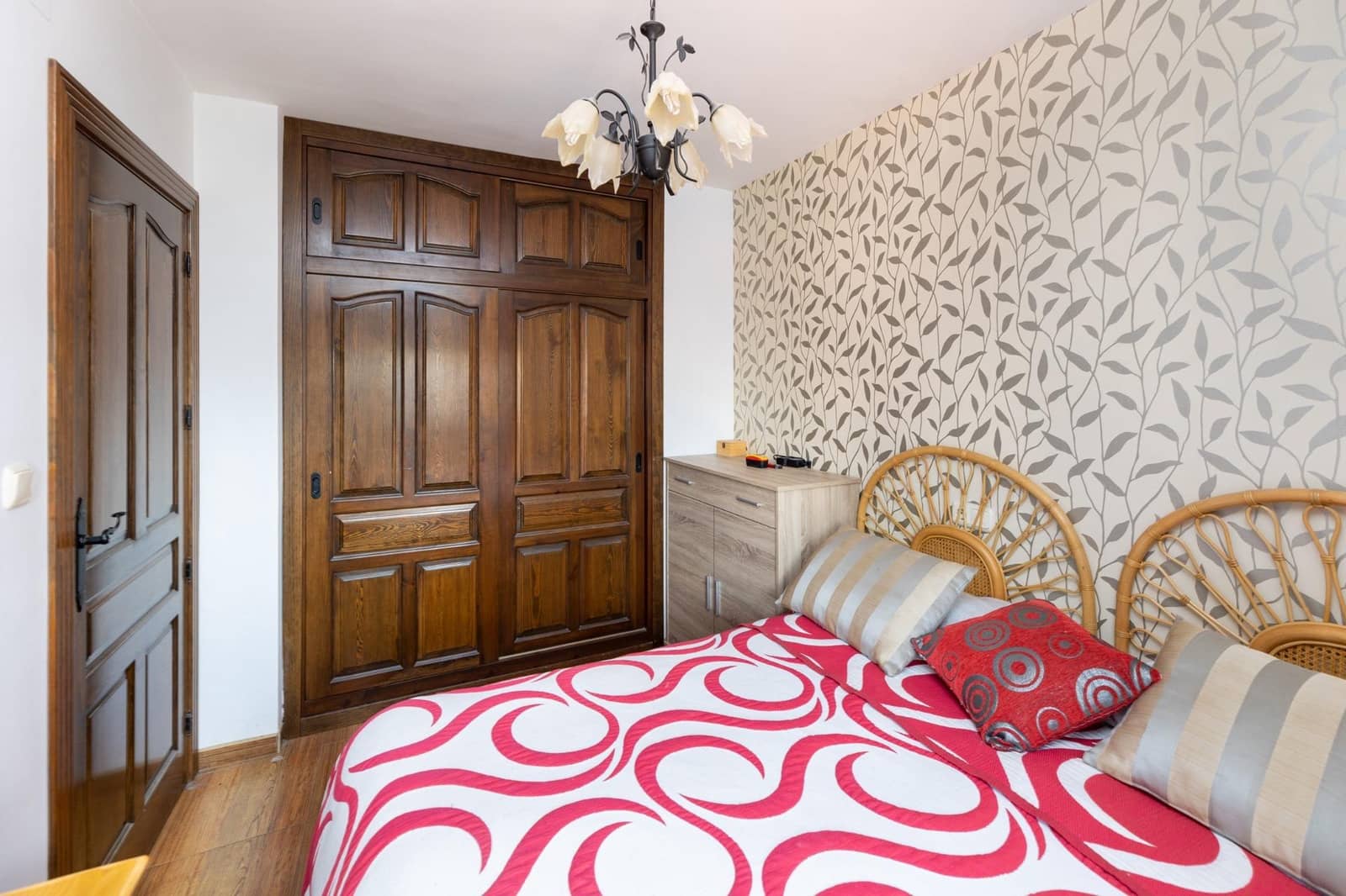 4 bedroom Terraced Villa for sale in Peligros with pool garage - € 395,000 (Ref: 9502661)