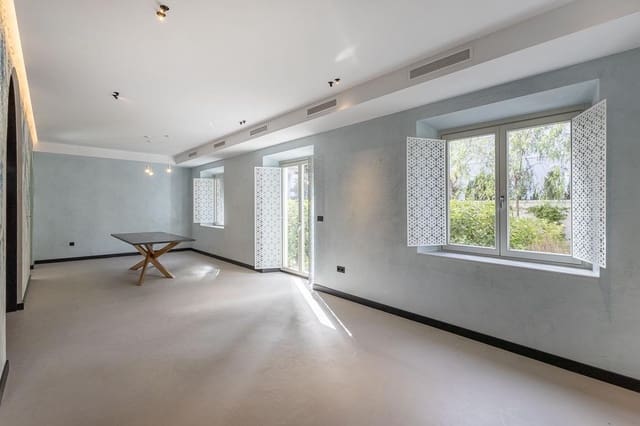 5 bedroom Villa for sale in Granada city with garage - € 1,395,000 (Ref: 9504553)