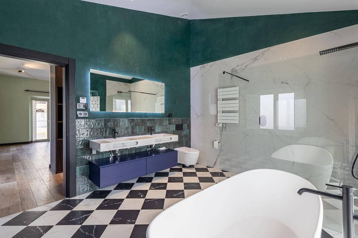 5 bedroom Villa for sale in Granada city with garage - € 1,395,000 (Ref: 9504553)