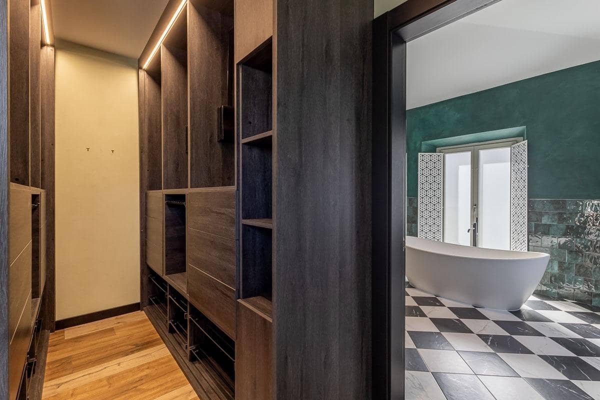 5 bedroom Villa for sale in Granada city with garage - € 1,395,000 (Ref: 9504553)