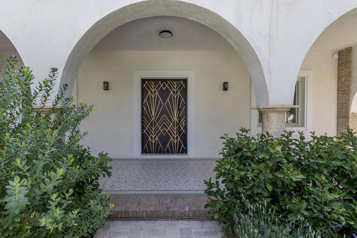 5 bedroom Villa for sale in Granada city with garage - € 1,395,000 (Ref: 9504553)