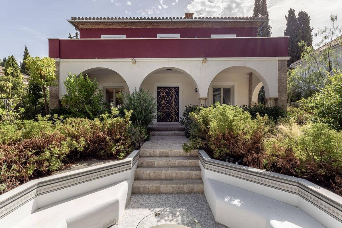 5 bedroom Villa for sale in Granada city with garage - € 1,395,000 (Ref: 9504553)