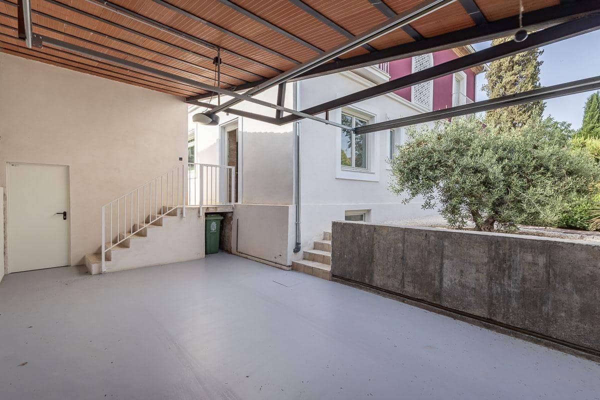 5 bedroom Villa for sale in Granada city with garage - € 1,395,000 (Ref: 9504553)