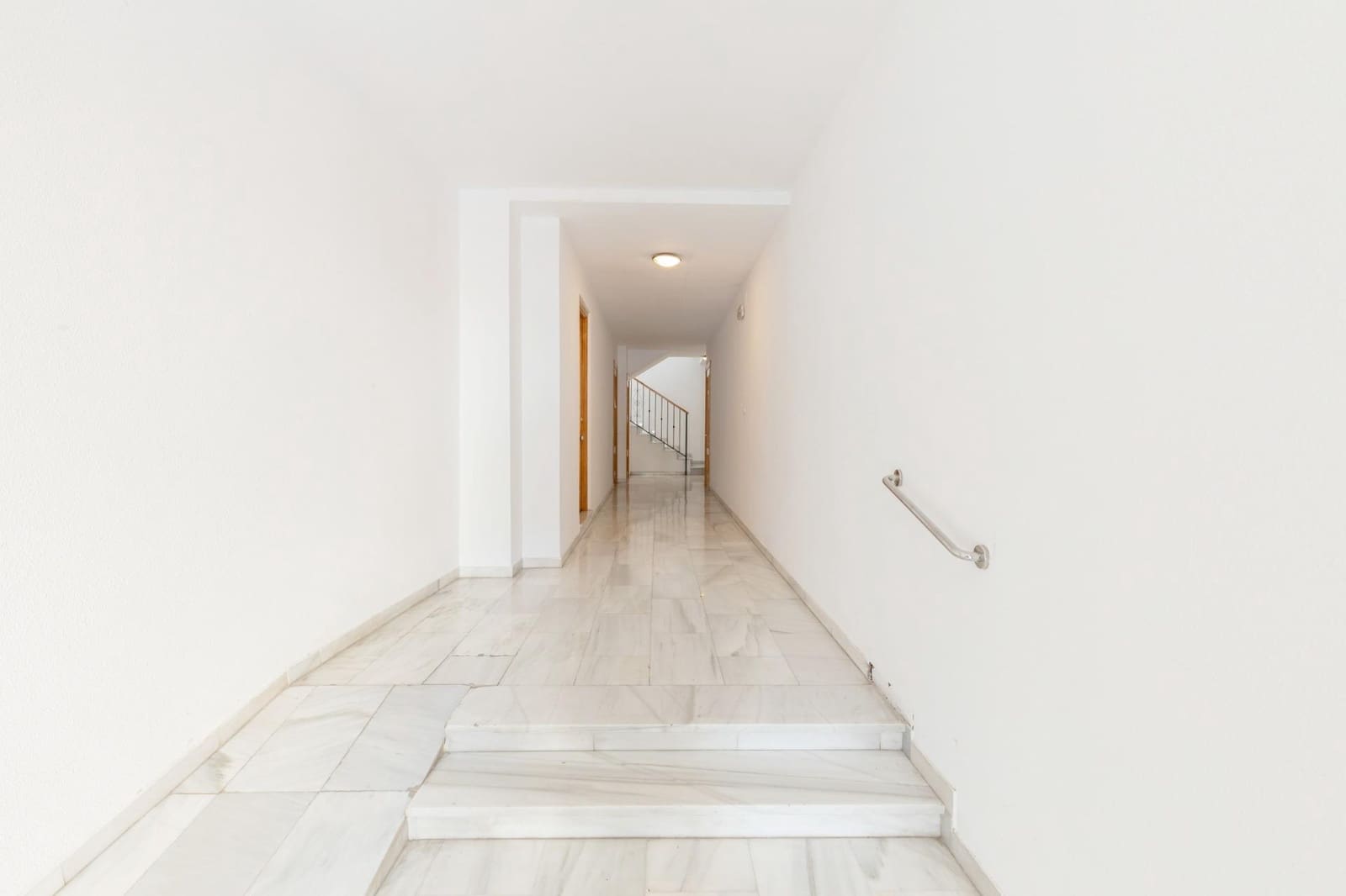 Piso de 2 habitaciones en Peligros en venta - 129.900 € (Ref: 9509235)