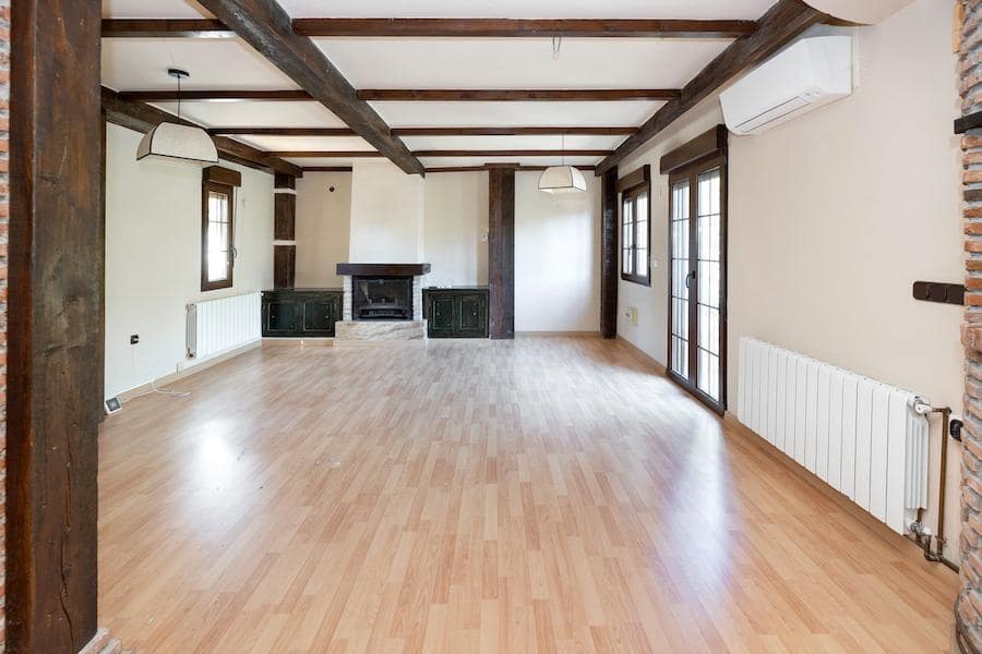 5 bedroom Villa for sale in Albolote with pool garage - € 350,000 (Ref: 9509236)